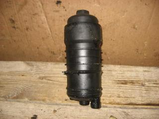 корпус масляного фильтра Audi A4 B7 2007, 3.0 л., TDi, ASB, дизель, МКПП, серый, универсал, полный привод, 057115373B