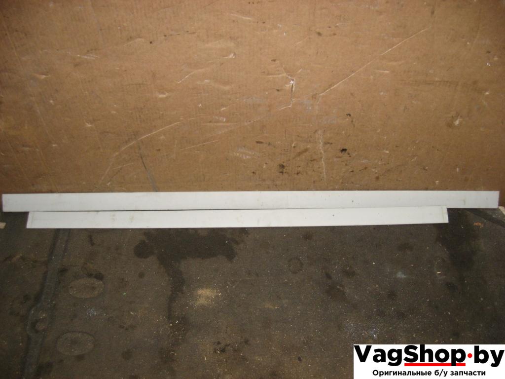 накладка декоративная Volkswagen Transporter T5 2007, 2.5 л., TDi, BNZ, дизель, АКПП, красный, передний привод, 7H0868551 - фото №1