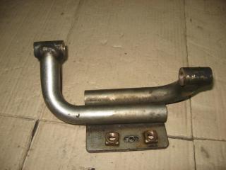 кронштейн глушителя Volkswagen Transporter T5 2007, 2.5 л., TDi, BNZ, дизель, АКПП, красный, передний привод, 7H0253027R