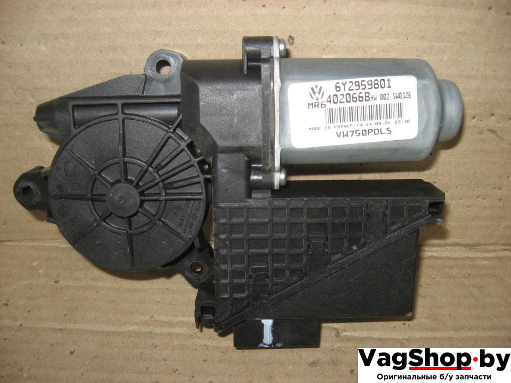 моторчик стеклоподъемника передний правый Volkswagen Transporter T5 2007, 2.5 л., TDi, BNZ, дизель, АКПП, красный, передний привод, 6Y2959801 - фото №1