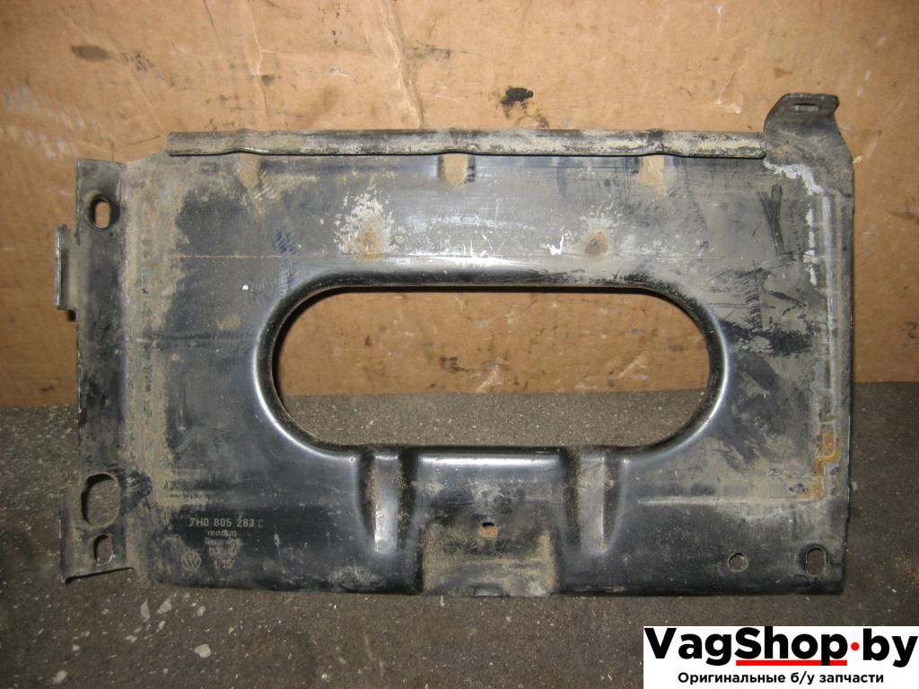 полка аккумулятора Volkswagen Caravelle 5 2006, 2.5 л., TDi, AXD, дизель, МКПП, красный, минивэн, передний привод, 7H0805283C - фото №1