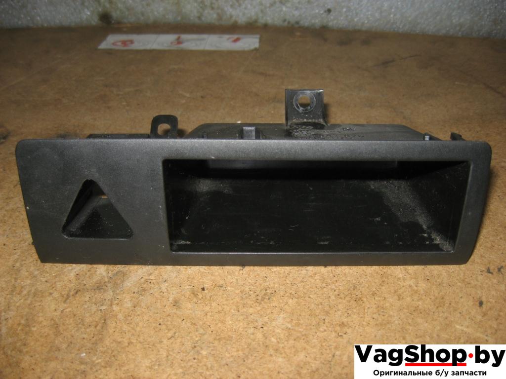 бардачок Volkswagen Caravelle 5 2006, 2.5 л., TDi, AXD, дизель, МКПП, красный, минивэн, передний привод, 7H0857925 - фото №1