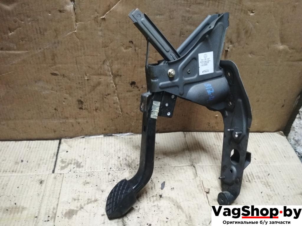 педаль тормоза Volkswagen Caravelle 5 2006, 2.5 л., TDi, AXD, дизель, МКПП, красный, минивэн, передний привод, 7H1721057 - фото №1