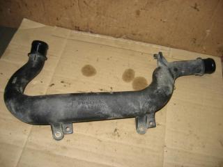 трубка охлаждающей жидкости Volkswagen Caravelle 5 2006, 2.5 л., TDi, AXD, дизель, МКПП, красный, минивэн, передний привод, 7H0121065C