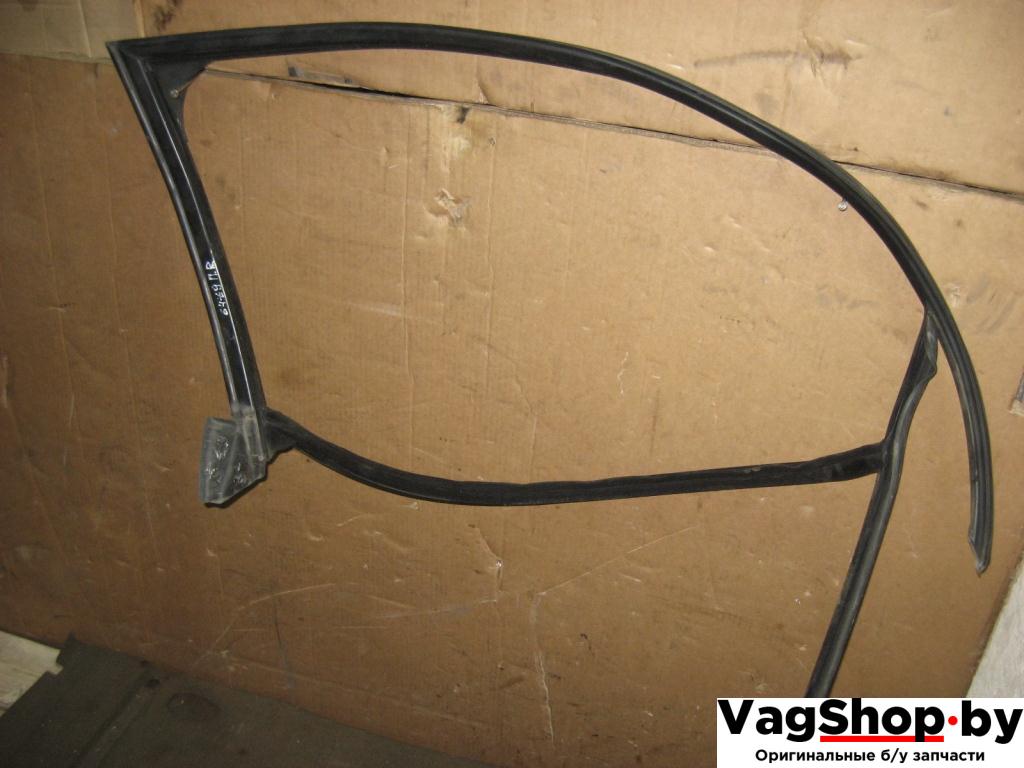 направляющая стекла Audi A6 4F/C6 2007, 2.8 л., FSI, BDX, бензин, АКПП, черный, универсал, передний привод, 4F0837440 - фото №1