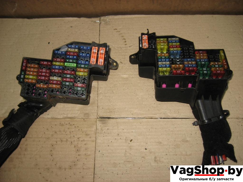 блок предохранителей Volkswagen Touareg 1 поколение 2004, 4.2 л., i, AXQ, бензин, АКПП, белый, внедорожник 5 дв., полный привод, 7L0941824, 7L0941824A - фото №1