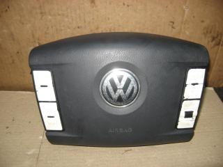 подушка безопасности водителя Volkswagen Touareg 1 поколение 2004, 4.2 л., i, AXQ, бензин, АКПП, белый, внедорожник 5 дв., полный привод, 7L6880201CP