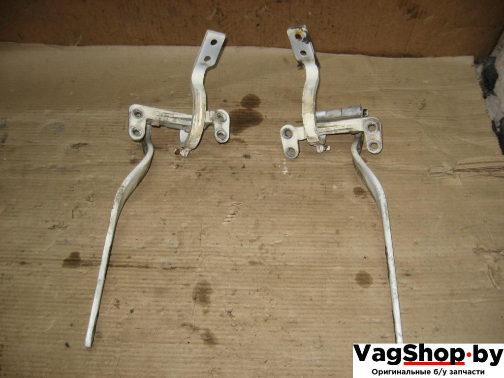 петля крышки багажника Volkswagen Touareg 1 поколение 2004, 4.2 л., i, AXQ, бензин, АКПП, белый, внедорожник 5 дв., полный привод, 7L6827301B, 7L6827302B - фото №1