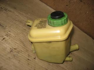 бачок гидроусилителя Volkswagen Touareg 1 поколение 2004, 4.2 л., i, AXQ, бензин, АКПП, белый, внедорожник 5 дв., полный привод, 7L0422371B