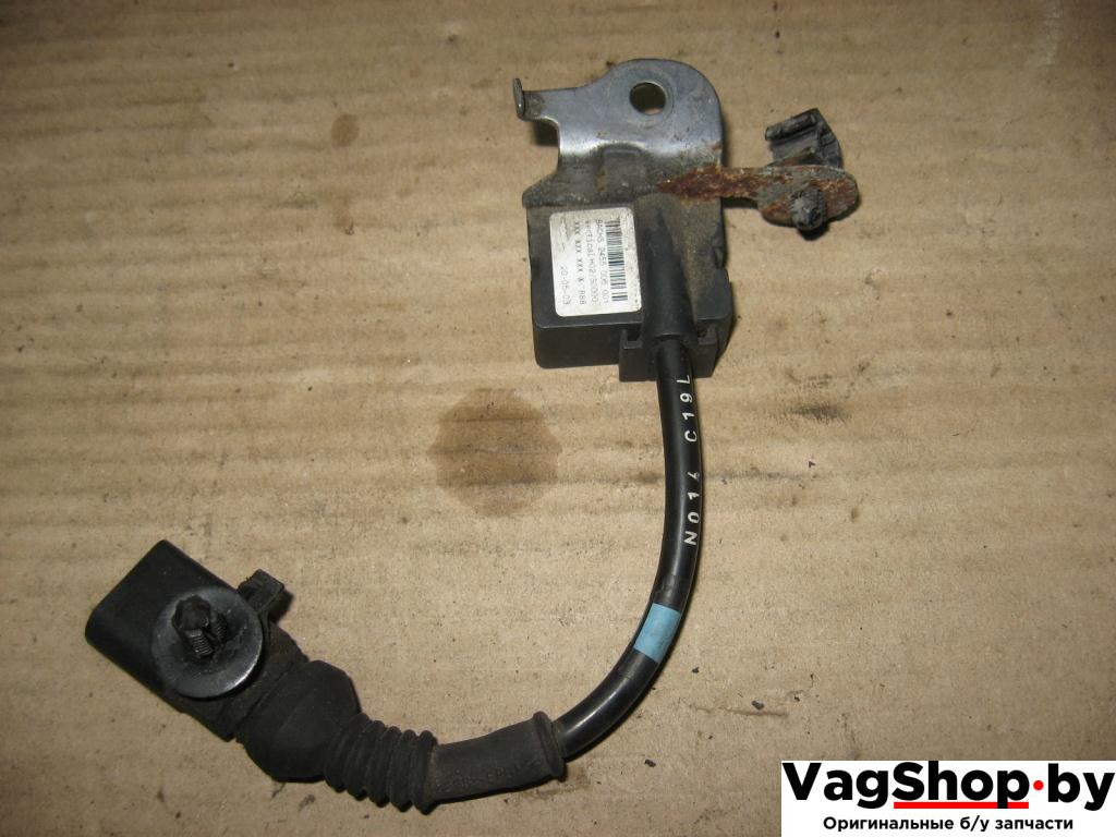 датчик ускорения Volkswagen Touareg 1 поколение 2004, 4.2 л., i, AXQ, бензин, АКПП, белый, внедорожник 5 дв., полный привод, 7L0907673 - фото №1