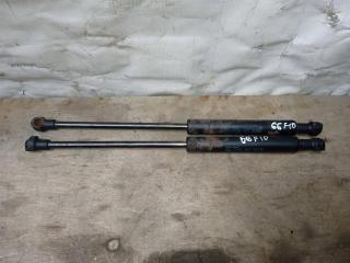 амортизатор стекла багажника Volkswagen Touareg 1 поколение 2004, 4.2 л., i, AXQ, бензин, АКПП, белый, внедорожник 5 дв., полный привод, 7L6845587