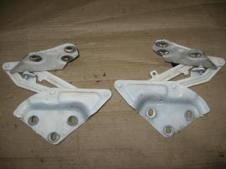 петля капота Volkswagen Touareg 1 поколение 2004, 4.2 л., i, AXQ, бензин, АКПП, белый, внедорожник 5 дв., полный привод, 7L6823301, 7L6823302