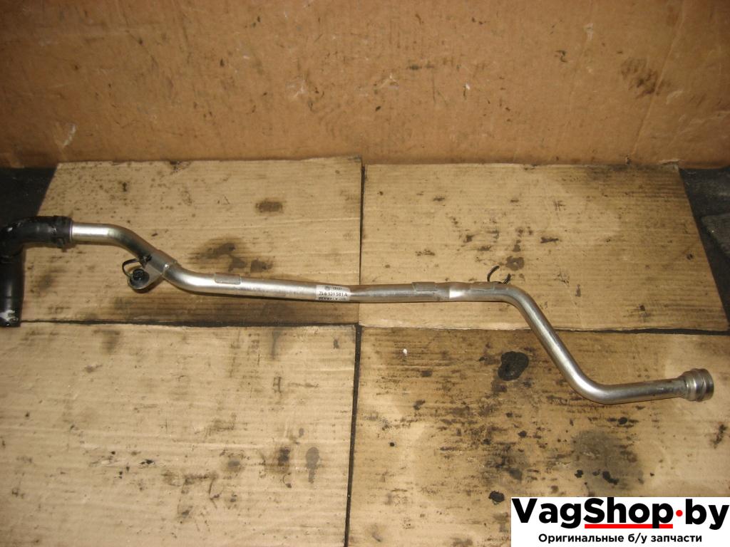 патрубок (трубопровод, шланг) Volkswagen Touareg 1 поколение 2004, 4.2 л., i, AXQ, бензин, АКПП, белый, внедорожник 5 дв., полный привод, 7L6131581A - фото №1