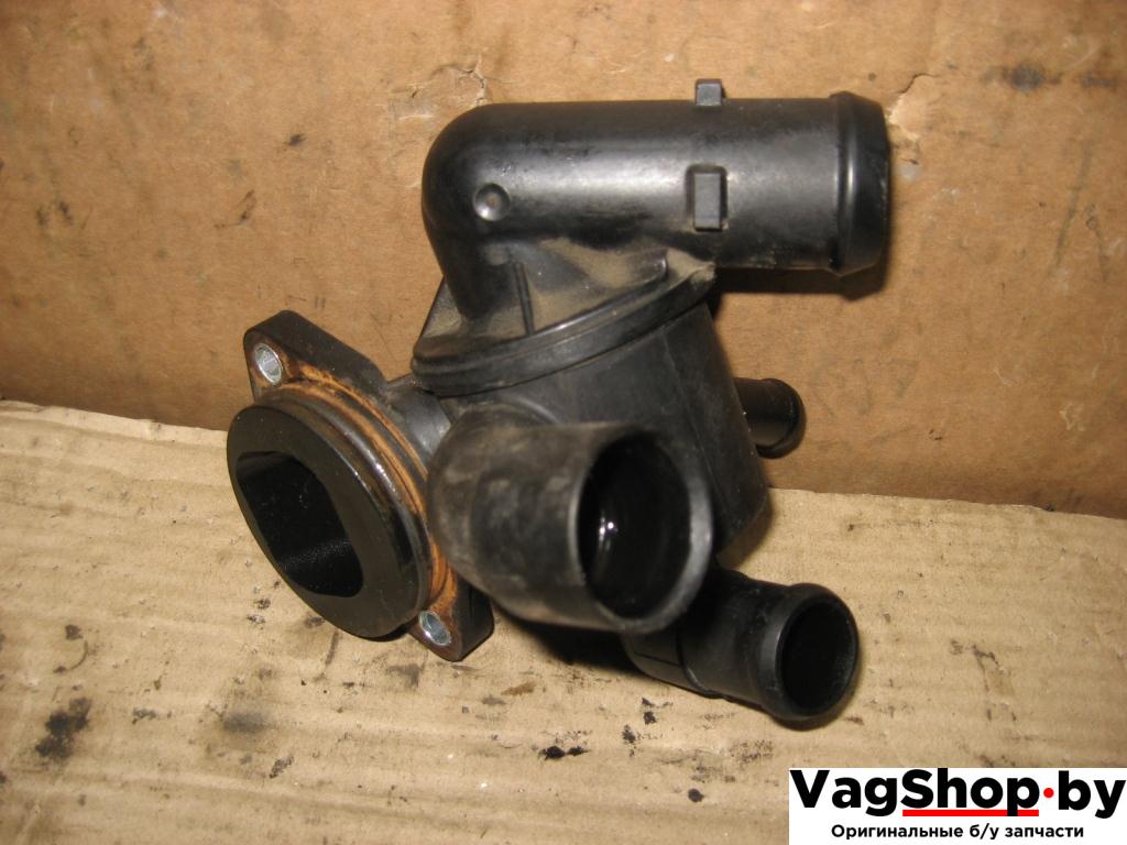 термостат Volkswagen Passat B6 2010, 2.0 л., TDi, CBB, дизель, АКПП, серый, универсал, полный привод, 03L121111AC - фото №1