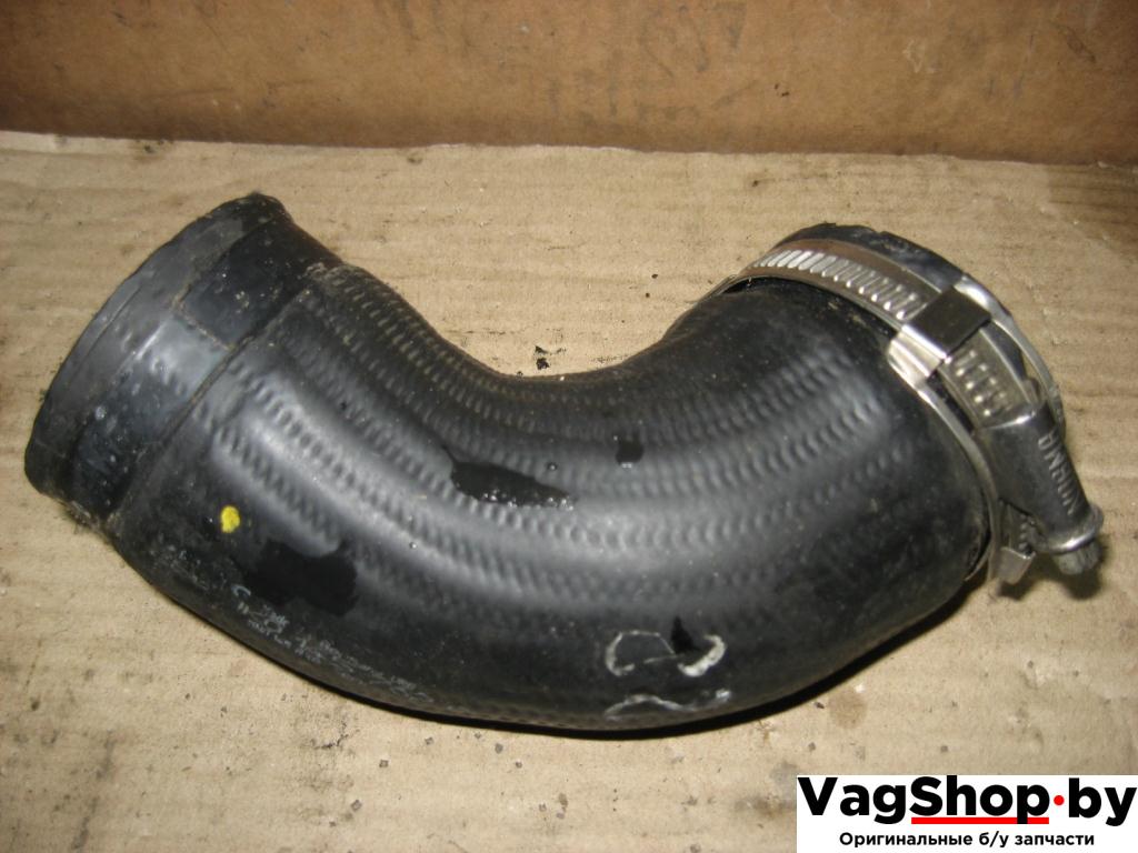 патрубок интеркулера Volkswagen Passat B6 2010, 2.0 л., TDi, CBB, дизель, АКПП, серый, универсал, полный привод, 1K0145762GK - фото №1