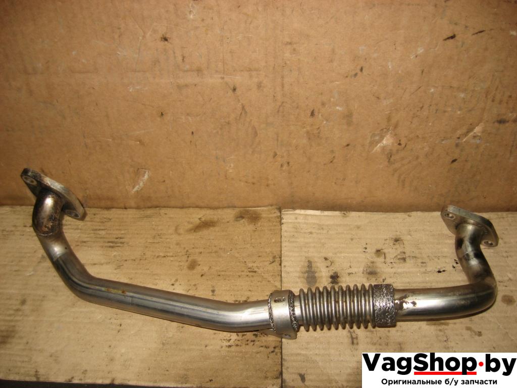 трубка системы рециркуляции EGR Volkswagen Passat B6 2010, 2.0 л., TDi, CBB, дизель, АКПП, серый, универсал, полный привод, 03L131521AK - фото №1