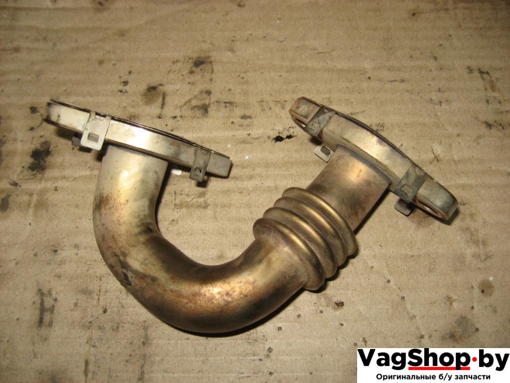 трубка системы рециркуляции EGR Volkswagen Passat B6 2010, 2.0 л., TDi, CBB, дизель, АКПП, серый, универсал, полный привод, 03L131521AM - фото №1