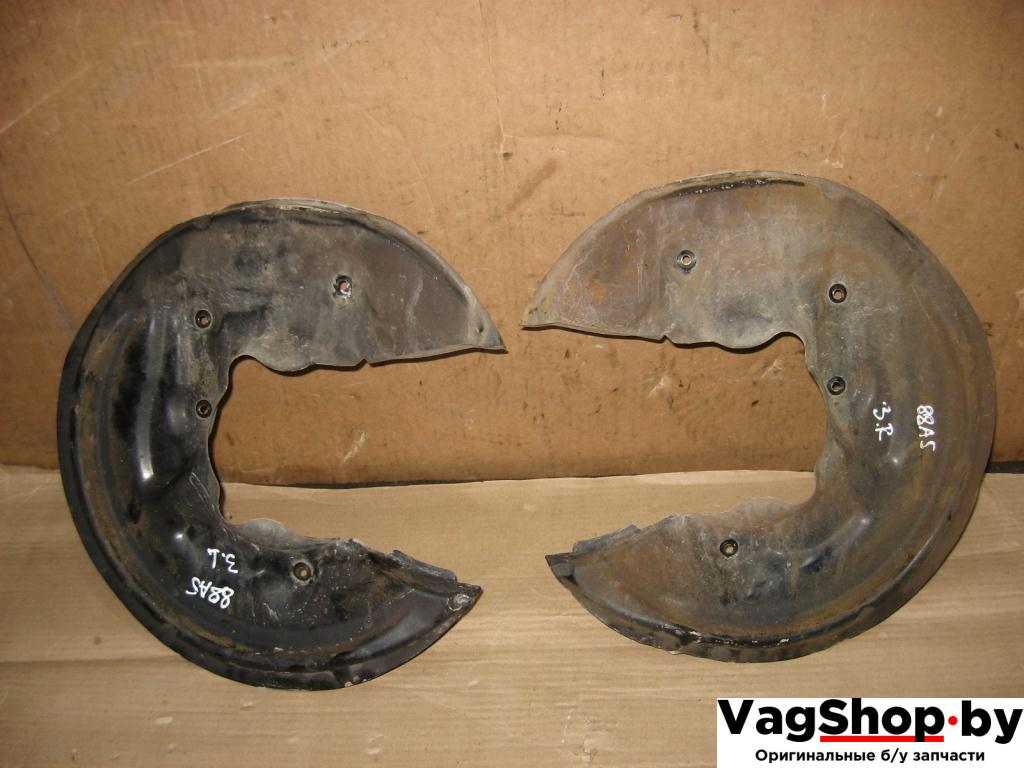 защитный кожух тормозного механизма Volkswagen Passat B6 2010, 2.0 л., TDi, CBB, дизель, АКПП, серый, универсал, полный привод, 5N0615611D, 5N0615612D - фото №1