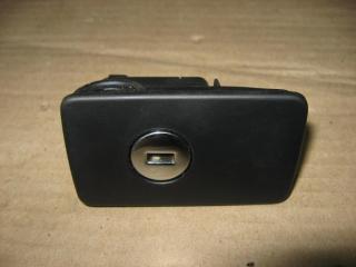 замок бардачка Volkswagen Passat B6 2010, 2.0 л., TDi, CBB, дизель, АКПП, серый, универсал, полный привод