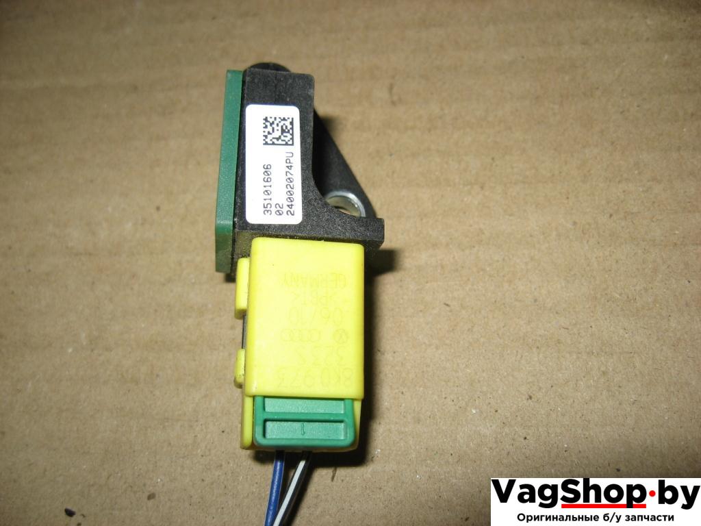 датчик удара Volkswagen Passat B6 2010, 2.0 л., TDi, CBB, дизель, АКПП, серый, универсал, полный привод, 5N0959351B - фото №1