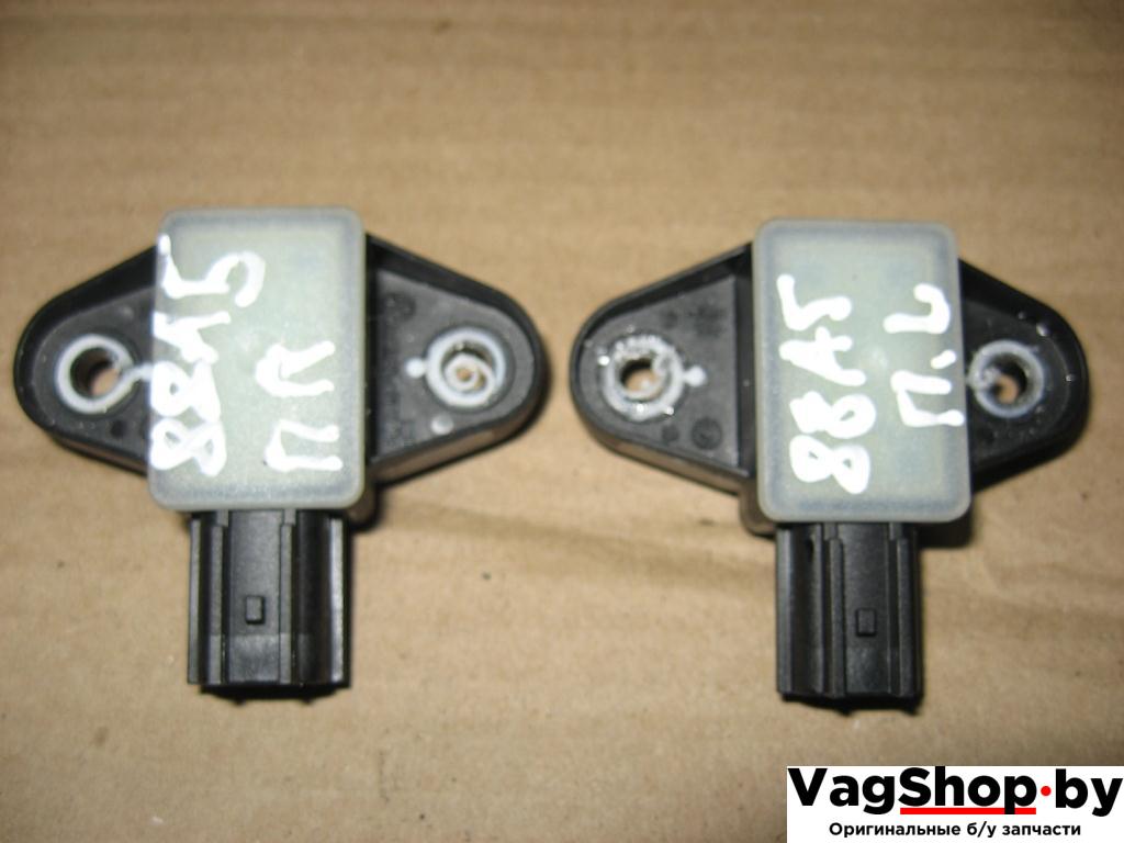 датчик удара Volkswagen Passat B6 2010, 2.0 л., TDi, CBB, дизель, АКПП, серый, универсал, полный привод, 5N0959354 - фото №1