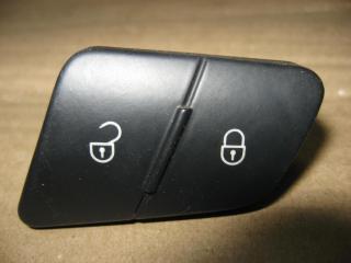 кнопка центрального замка Volkswagen Passat B6 2010, 2.0 л., TDi, CBB, дизель, АКПП, серый, универсал, полный привод, 3C0962125B