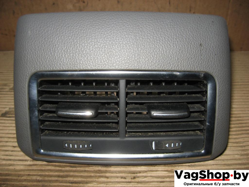 дефлектор обдува салона Audi Q7 4L 2007, 3.0 л., TDi, BUG, дизель, АКПП, серый, внедорожник 5 дв., полный привод, 4L0819203 - фото №1