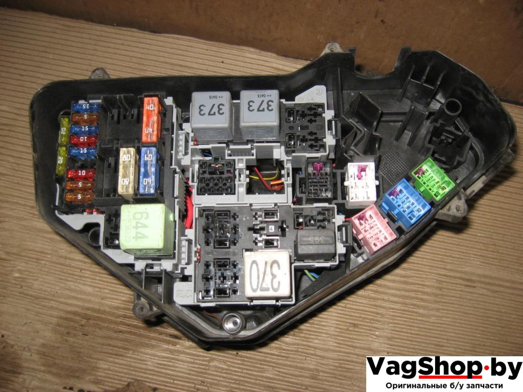 блок предохранителей Audi Q7 4L 2007, 3.0 л., TDi, BUG, дизель, АКПП, серый, внедорожник 5 дв., полный привод, 7L0937615 - фото №1