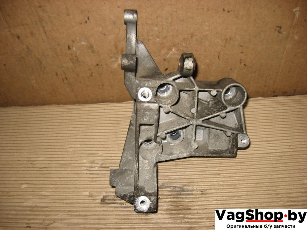 кронштейн гидроусилителя Audi Q7 4L 2007, 3.0 л., TDi, BUG, дизель, АКПП, серый, внедорожник 5 дв., полный привод, 059145169AA - фото №1