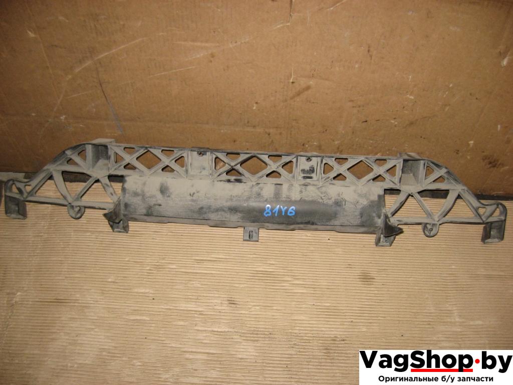 Крепление бампера заднего Audi Q7 4L 2007, 3.0 л., TDi, BUG, дизель, АКПП, серый, внедорожник 5 дв., полный привод, 4L0807329 - фото №1