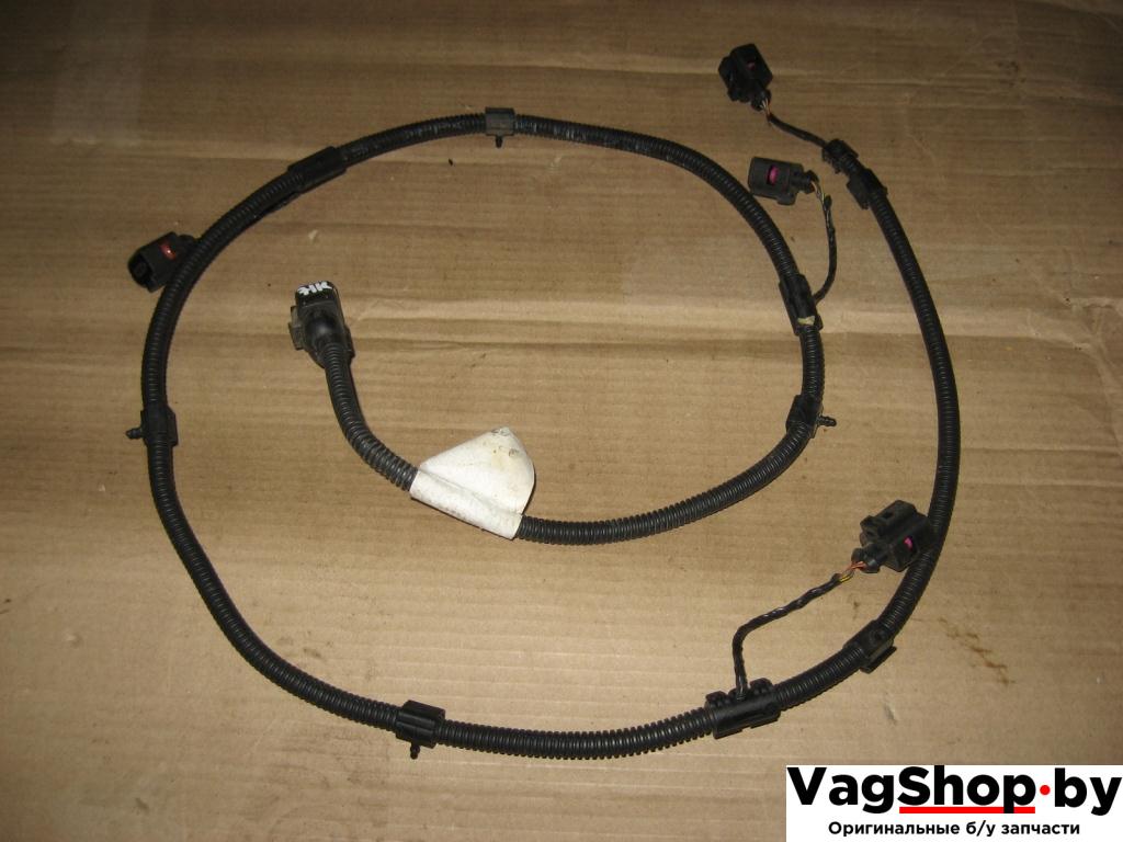 Проводка бампера заднего Volkswagen Golf Plus 1 поколение 2007, 1.9 л., TDi, BLS, дизель, МКПП, сине-зеленый хамелеон, хетчбэк 5 дв., передний привод - фото №1