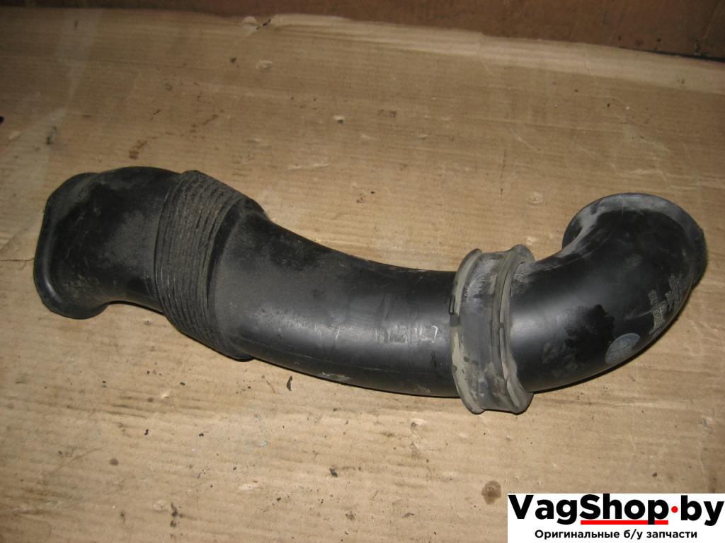 патрубок воздушного фильтра Audi Q7 4L 2007, 3.0 л., TDi, BUG, дизель, АКПП, серый, внедорожник 5 дв., полный привод, 7L6129752B - фото №1