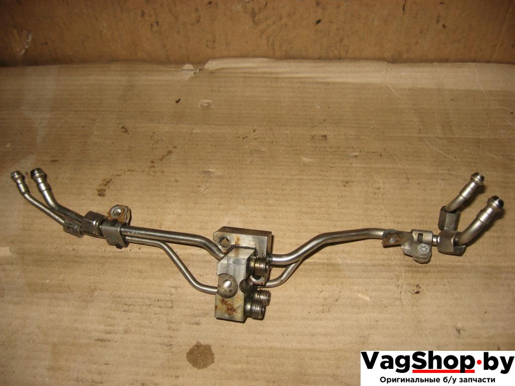 трубка топливная Audi A6 4F/C6 2007, 4.2 л., FSI, BVJ, бензин, АКПП, синий темный, седан, полный привод - фото №1