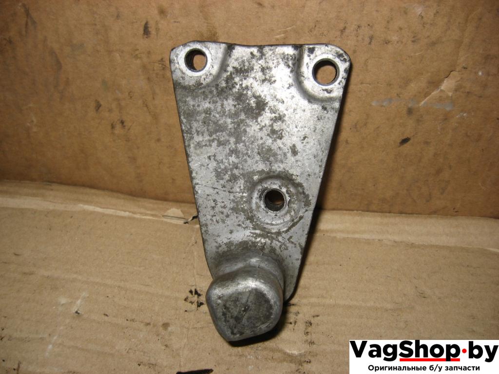 кронштейн двигателя Audi A6 4F/C6 2007, 4.2 л., FSI, BVJ, бензин, АКПП, синий темный, седан, полный привод, 4F0199343R - фото №1