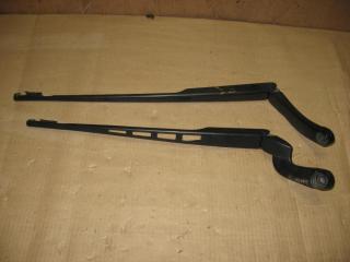 щеткодержатель (поводок стеклоочистителя, дворник) Audi A6 4F/C6 2007, 4.2 л., FSI, BVJ, бензин, АКПП, синий темный, седан, полный привод, 4F1955410