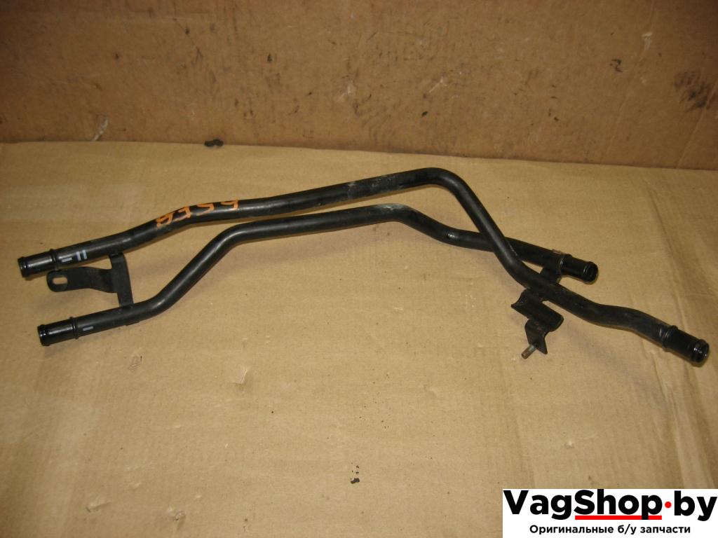 трубка охлаждающей жидкости Audi A6 4F/C6 2007, 4.2 л., FSI, BVJ, бензин, АКПП, синий темный, седан, полный привод, 4F0265235C - фото №1