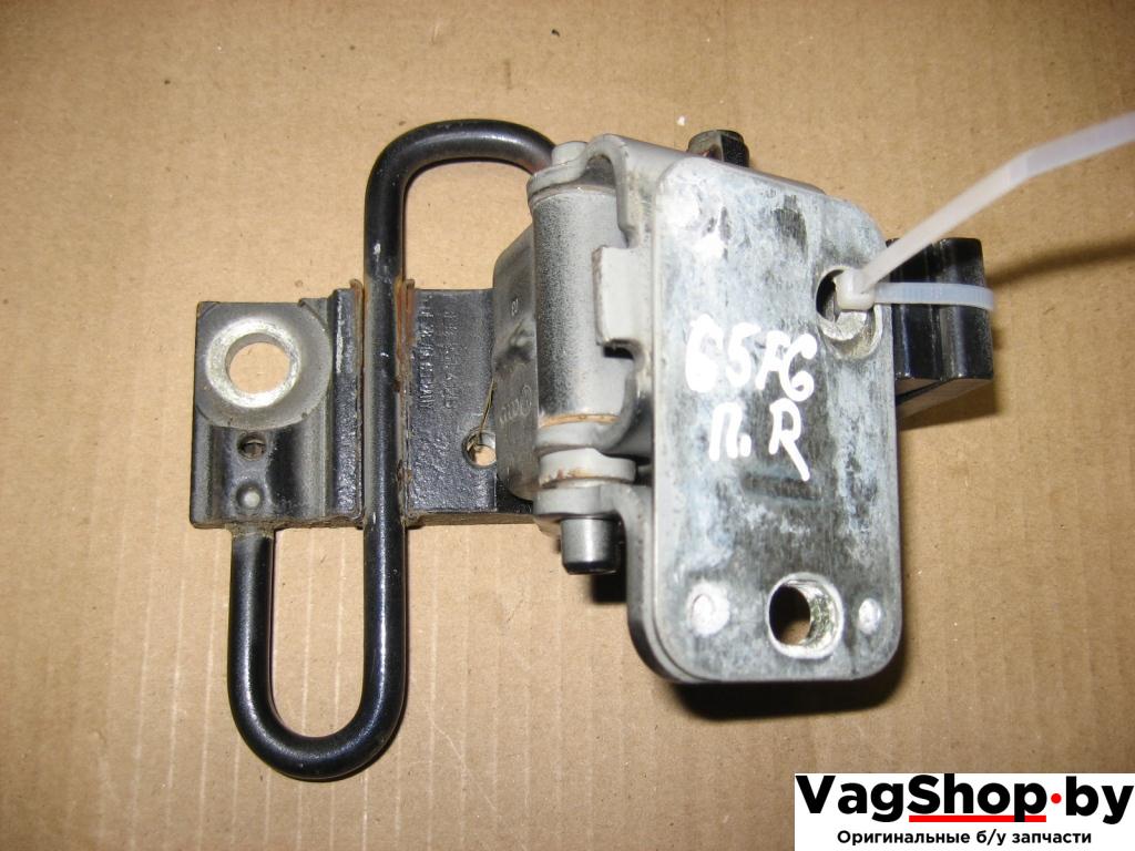 петля двери Audi A6 4F/C6 2007, 4.2 л., FSI, BVJ, бензин, АКПП, синий темный, седан, полный привод - фото №1