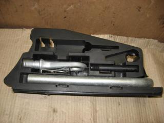 ящик под инструменты / набор инструментов Audi A6 4F/C6 2007, 4.2 л., FSI, BVJ, бензин, АКПП, синий темный, седан, полный привод