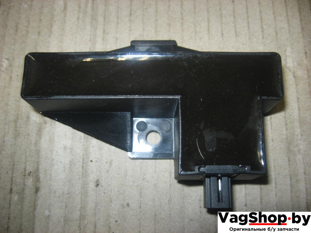 антенна сигнализации Audi A6 4F/C6 2007, 4.2 л., FSI, BVJ, бензин, АКПП, синий темный, седан, полный привод, 4F0909141 - фото №1