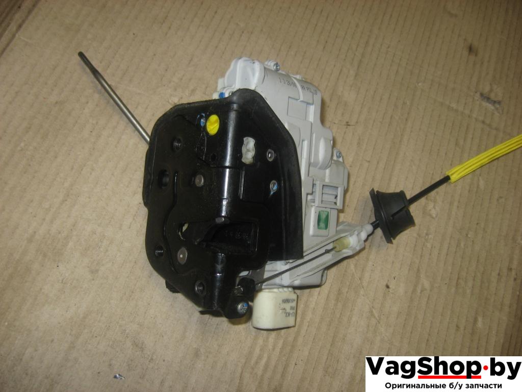 замок двери задней левой Audi A6 4F/C6 2007, 4.2 л., FSI, BVJ, бензин, АКПП, синий темный, седан, полный привод, 4F0839015C - фото №1