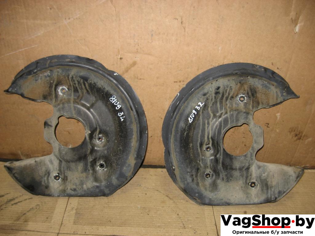 защитный кожух тормозного механизма Volkswagen Passat B6 2009, 1.4 л., TSI, бензин, газ, АКПП, черный, универсал, передний привод - фото №1