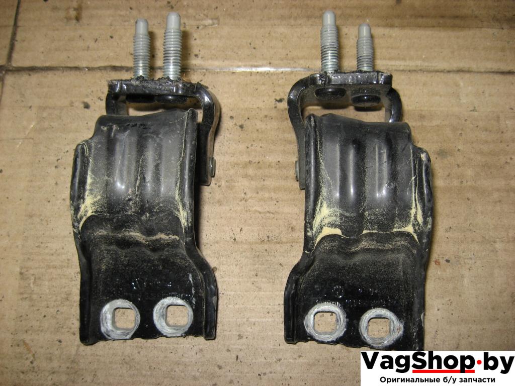 петля крышки багажника Volkswagen Passat B6 2009, 1.4 л., TSI, бензин, газ, АКПП, черный, универсал, передний привод, 3C0827301D, 3C0827302D - фото №1