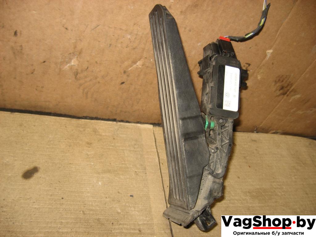 педаль Volkswagen Passat B6 2009, 1.4 л., TSI, бензин, газ, АКПП, черный, универсал, передний привод, 1K1723503L - фото №1