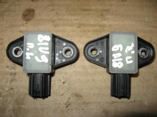 датчик удара Volkswagen Passat B6 2009, 1.4 л., TSI, бензин, газ, АКПП, черный, универсал, передний привод, 5N0959354