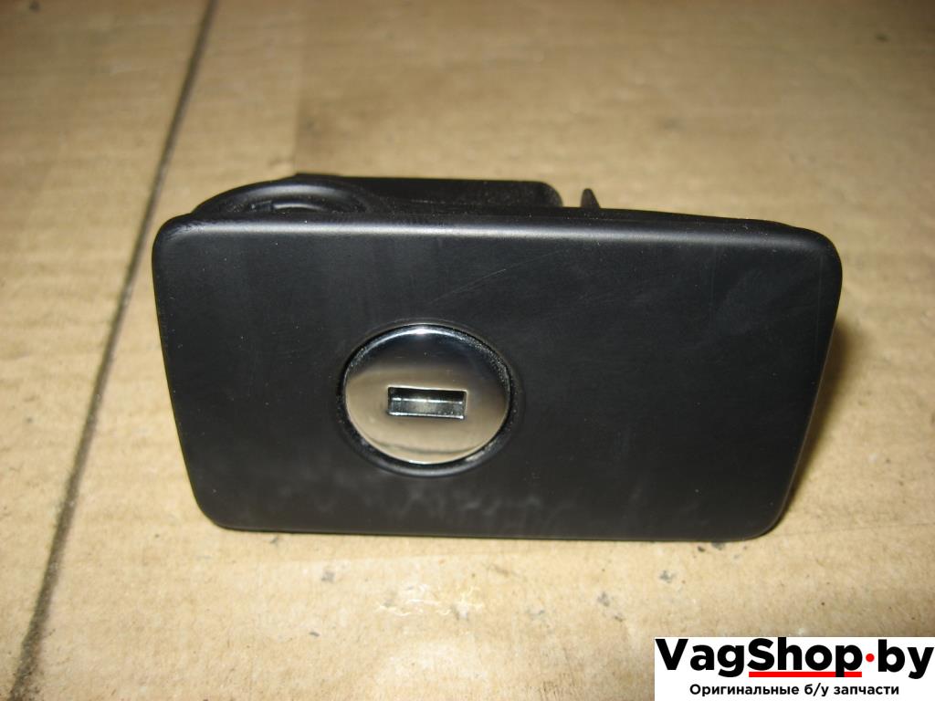 замок бардачка Volkswagen Passat B6 2008, 1.8 л., TSI, BZB, бензин, МКПП, серый, универсал, передний привод - фото №1