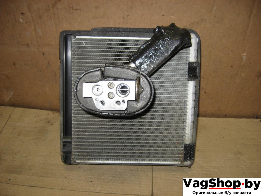 испаритель кондиционера Volkswagen Passat B6 2008, 1.8 л., TSI, BZB, бензин, МКПП, серый, универсал, передний привод, 1K0820679, 3C1820103B - фото №1