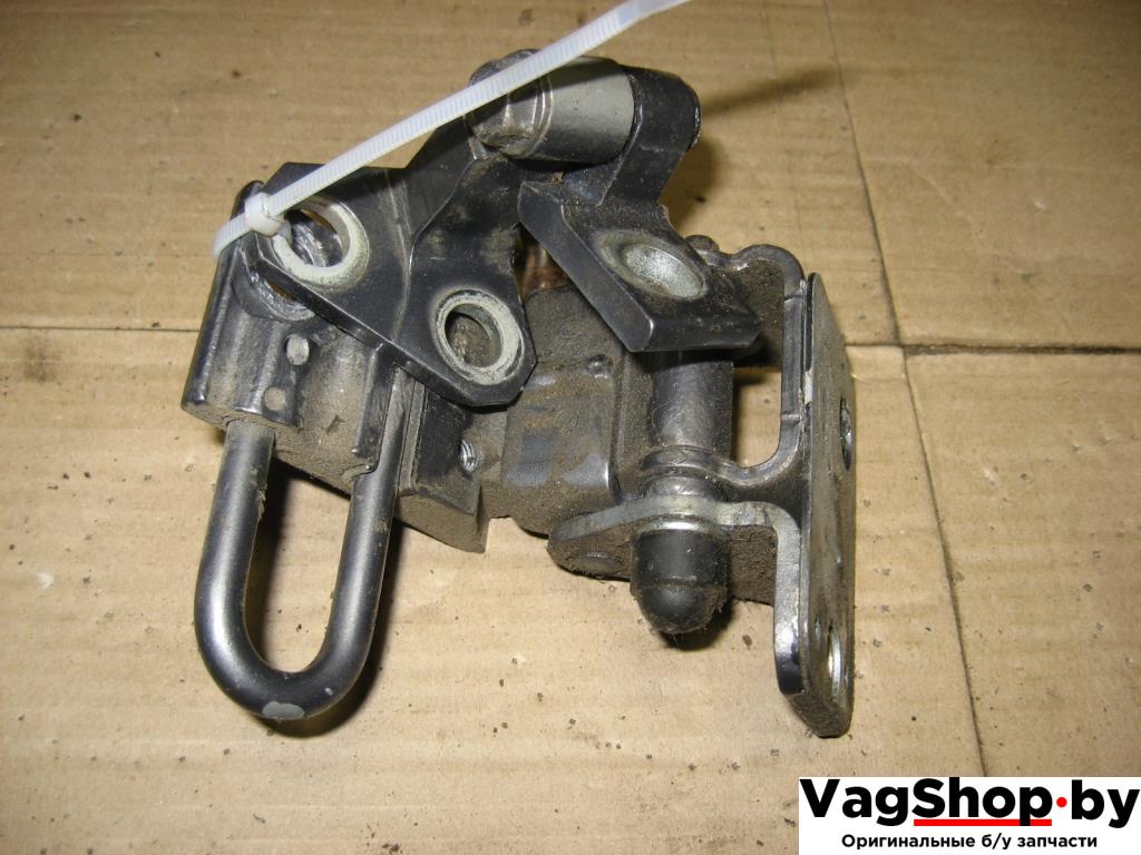 петля двери Volkswagen Passat B6 2008, 1.8 л., TSI, BZB, бензин, МКПП, серый, универсал, передний привод - фото №1