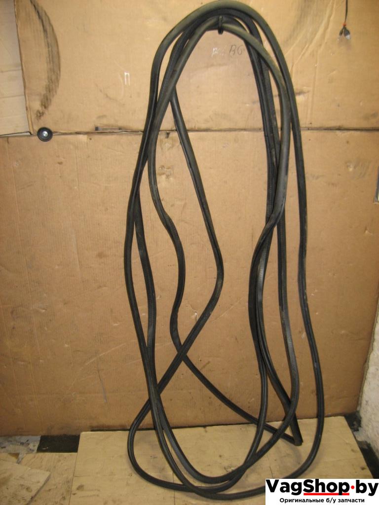 уплотнитель Volkswagen Touareg 1 поколение 2005, 2.5 л., TDi, BAC, дизель, АКПП, серый, внедорожник 5 дв., полный привод - фото №1