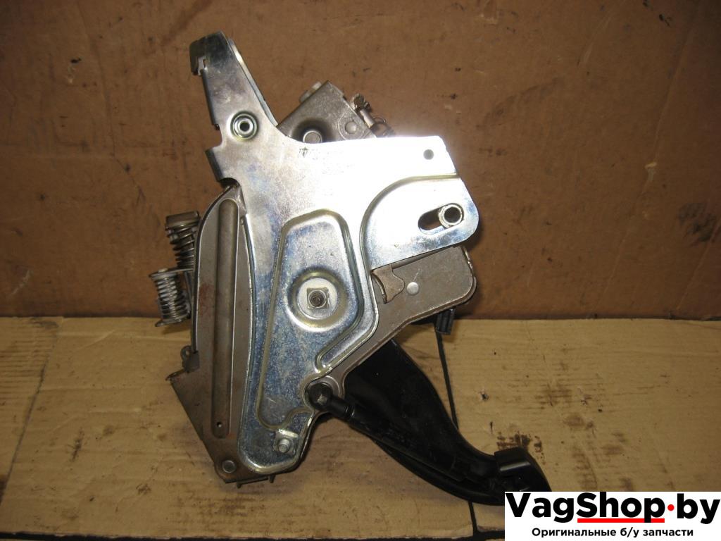 педаль тормоза Volkswagen Touareg 1 поколение 2005, 2.5 л., TDi, BAC, дизель, АКПП, серый, внедорожник 5 дв., полный привод, 7L0721485 - фото №1