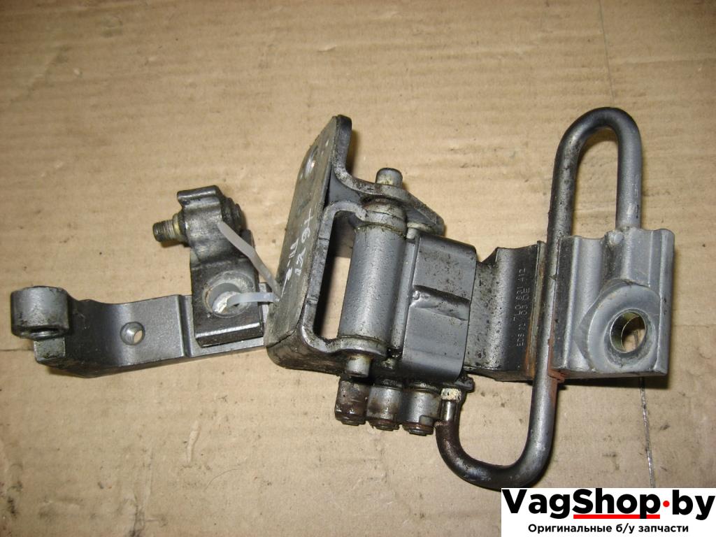 петля двери Volkswagen Touareg 1 поколение 2005, 2.5 л., TDi, BAC, дизель, АКПП, серый, внедорожник 5 дв., полный привод - фото №1
